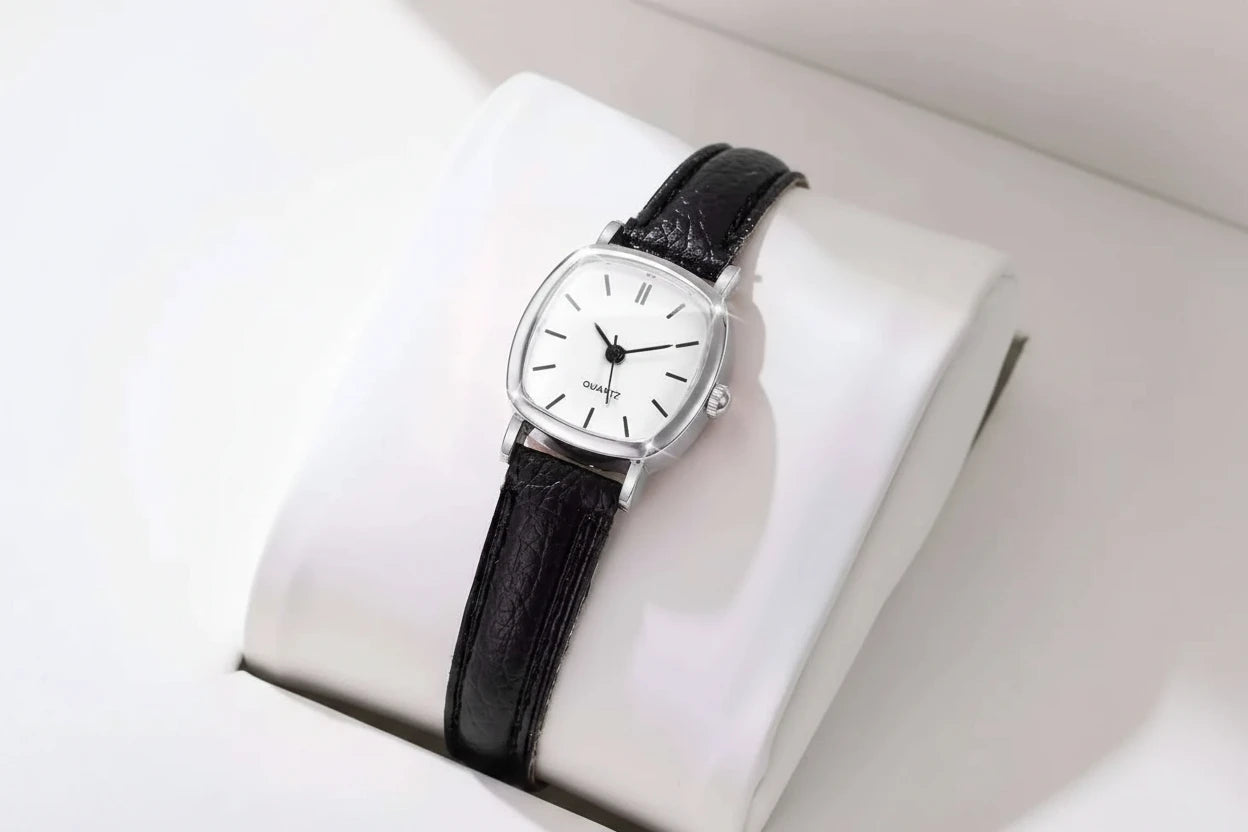 Reloj de cuarzo vintage con esfera cuadrada estilizada